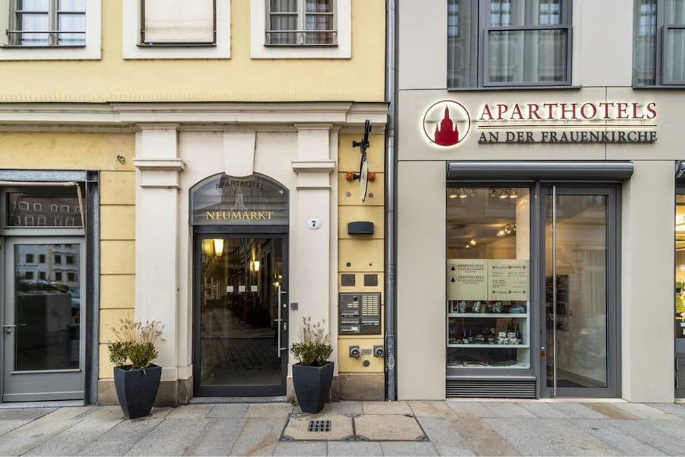 Neumarkt Aparthotel 4*