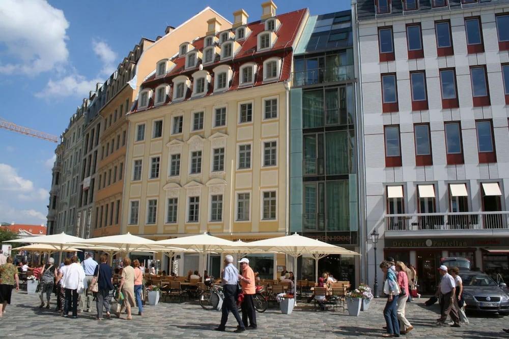 Aparthotel Neumarkt